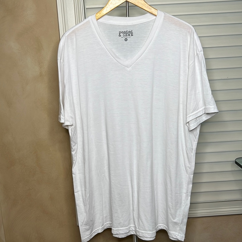 Seeded & Sewn | 2XL | VNeck Tee